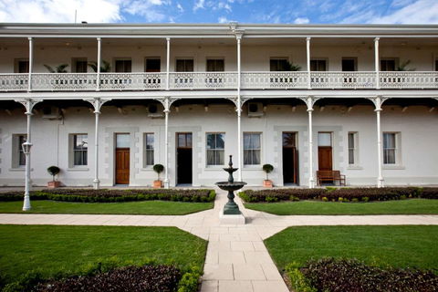 Denison Boutique Hotel, Ascend Hotel Collection - Holiday Cairns 0