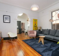 Designer 2 Bedroom House with Garden in Northbridge - Holiday Cairns