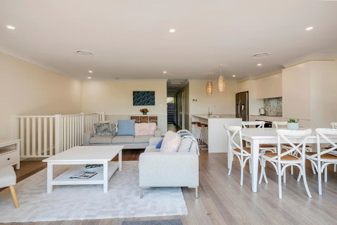 DESIGNER HOLIDAY BEACH PAD // 4 BED // COPA - Holiday Cairns 3