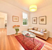Divine Early-Sydney Home - The Rocks - Holiday Cairns