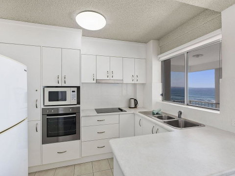 Dolphin Court 12 - Holiday Cairns 3
