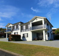 Dolphin Court 2 1 Gowing Street - Holiday Cairns