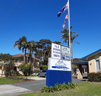 Dolphins of Mollymook Motel and Fifth Green Apartments - Holiday Cairns