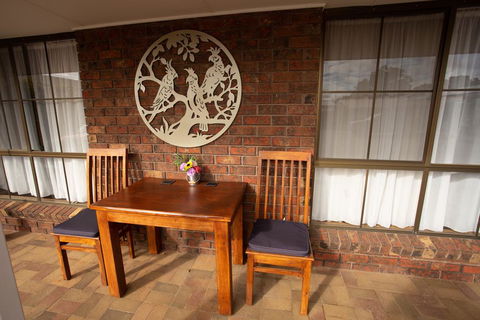 Donald Motor Lodge - Holiday Cairns 1