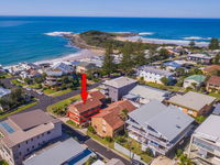 Doncaster - Yamba Main beach and sea pool