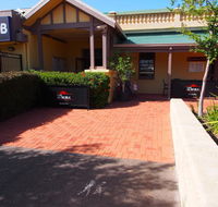 Dongara Hotel Motel - Holiday Cairns