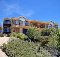 Dromaius 5 - Great Views of The Snowy Mountains - Holiday Cairns