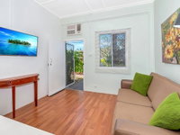 Easy Going Holiday Unit On McKenzie MK5