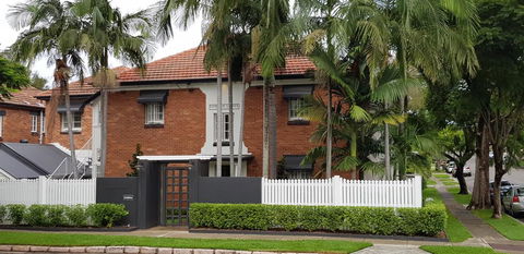 Edward Lodge - Holiday Cairns 1