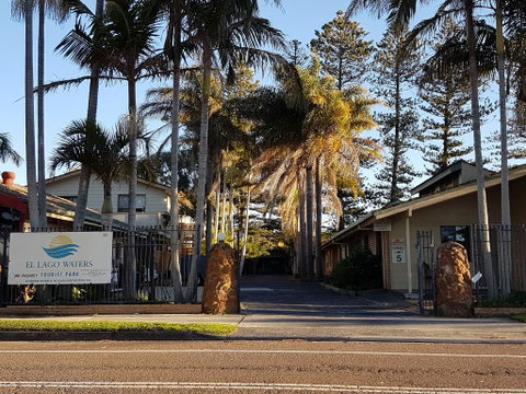 El Lago Tourist Park - Holiday Cairns 0