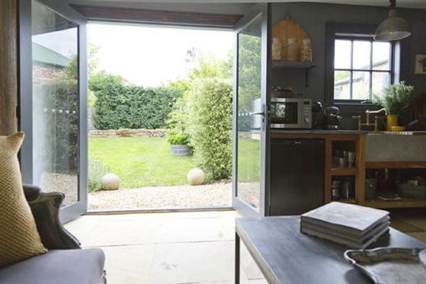 Elm Cottage Barn - Holiday Cairns 2