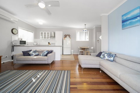 Eloora House, Blue Bay - Holiday Cairns 0