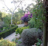 Eltham South Lodge - Holiday Cairns