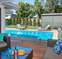 Emerald - coastal walk swimming pool pet friendly - Holiday Cairns