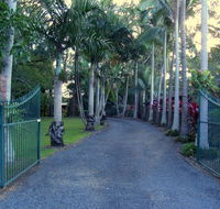 Emerald Tropical Palms B  B - Holiday Cairns