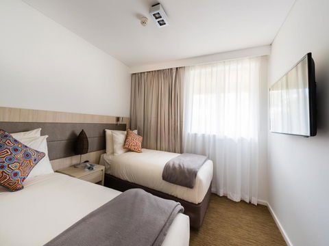 Emu Walk Apartments - Holiday Cairns 2