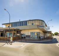 Esplanade Hotel Adelaide - Holiday Cairns
