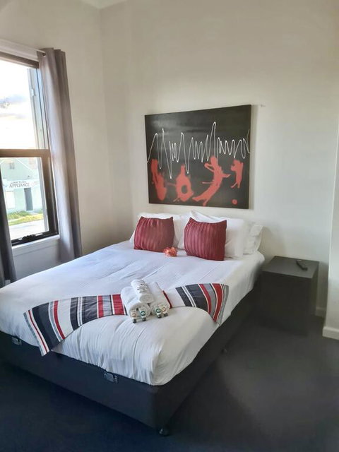 Exchange Hotel Goulburn - Holiday Cairns 3