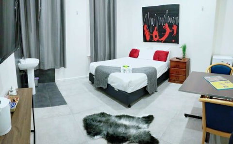 Exchange Hotel Goulburn - Holiday Cairns 1