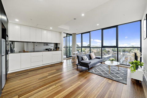 Executive City-centre Apartment With Parking - Holiday Cairns 0