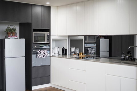 Executive City-centre Apartment With Parking - Holiday Cairns 1