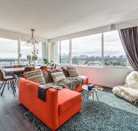 Exquisite 2 bed apartment with beach  city views - Holiday Cairns