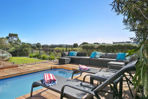 Fabulous Home - Families Only - Holiday Cairns 0
