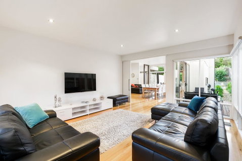 FAIRSEA RETREAT - RYE - Holiday Cairns 1
