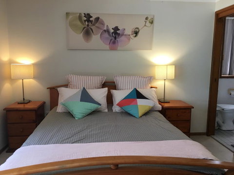 Farm Guests House - Holiday Cairns 0