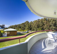 Fathoms 8 - Mollymook - Holiday Cairns