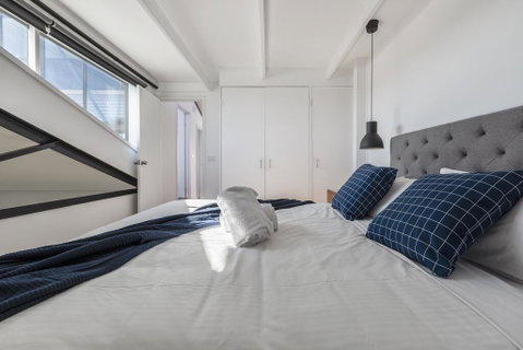Fitzroy Converted Warehouse Penthouse - Holiday Cairns 2