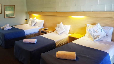 Fitzroy Motor Inn - Holiday Cairns 2