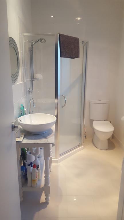 Flat In Heart Of Griffith - Holiday Cairns 2