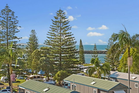 Flightdeck 301 5-7 Clarence Street - Holiday Cairns 3