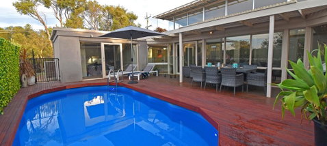 FLORENCE HOUSE Sundrenched Luxury With Pool & Deck - Holiday Cairns 0
