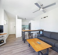 Flynns Beach Apartments 4 41 Pacific Drive - Holiday Cairns