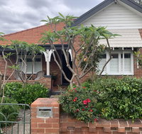 Frangipani House Cooks Hill - Holiday Cairns