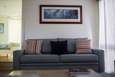 Funky Flat On Acreage - Holiday Cairns 1