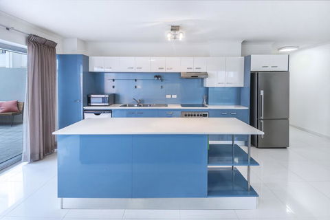 FV4006 Apartments - Holiday Cairns 1