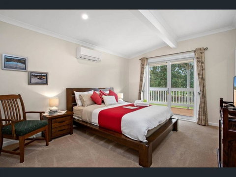 GALBRAITH BEACH STUDIO 3 - Holiday Cairns 1