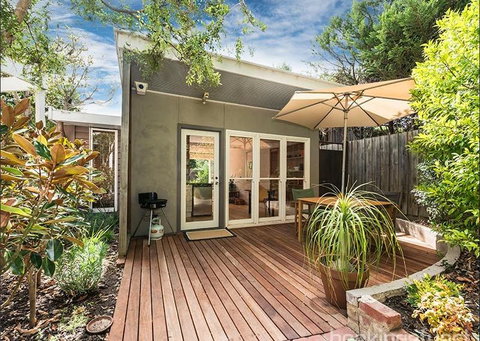Garden Cottage St Kilda - Holiday Cairns 0