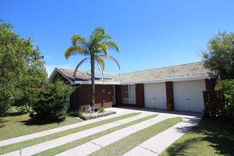 Gerry's Waterfront - Holiday Cairns 0