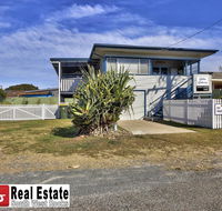 Gillies Getaway at South West Rocks - Holiday Cairns