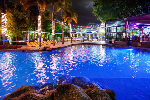 Gilligan's Backpacker Hotel & Resort Cairns - Holiday Cairns 1