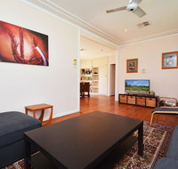 Glandore Estate Vineyard Homestead onsite cellar door  walk to restaurants incl EXP - Holiday Cairns