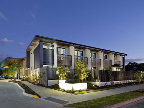 Glen Hotel And Suites - Holiday Cairns 0