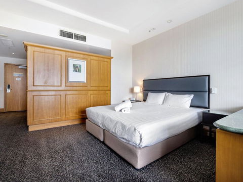 Gold Tower 8th Level Private Two Bedroom Dual Key - Holiday Cairns 3