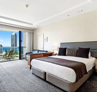 Gold Tower in the Oaks Hotel Surfers Paradise - 1019 - Holiday Cairns
