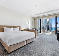 Gold Tower Private Hotel Suite with Ocean Views - Holiday Cairns