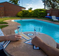Golden Country Motel and Caravan Park - Holiday Cairns